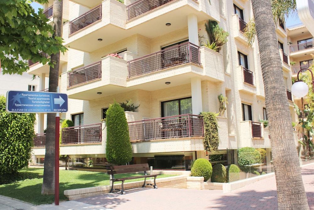 Apartamentos Albir Confort - Avenida III 알비르 외부 사진