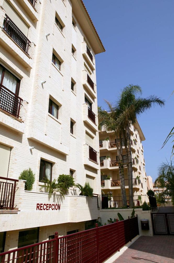 Apartamentos Albir Confort - Avenida III 알비르 외부 사진