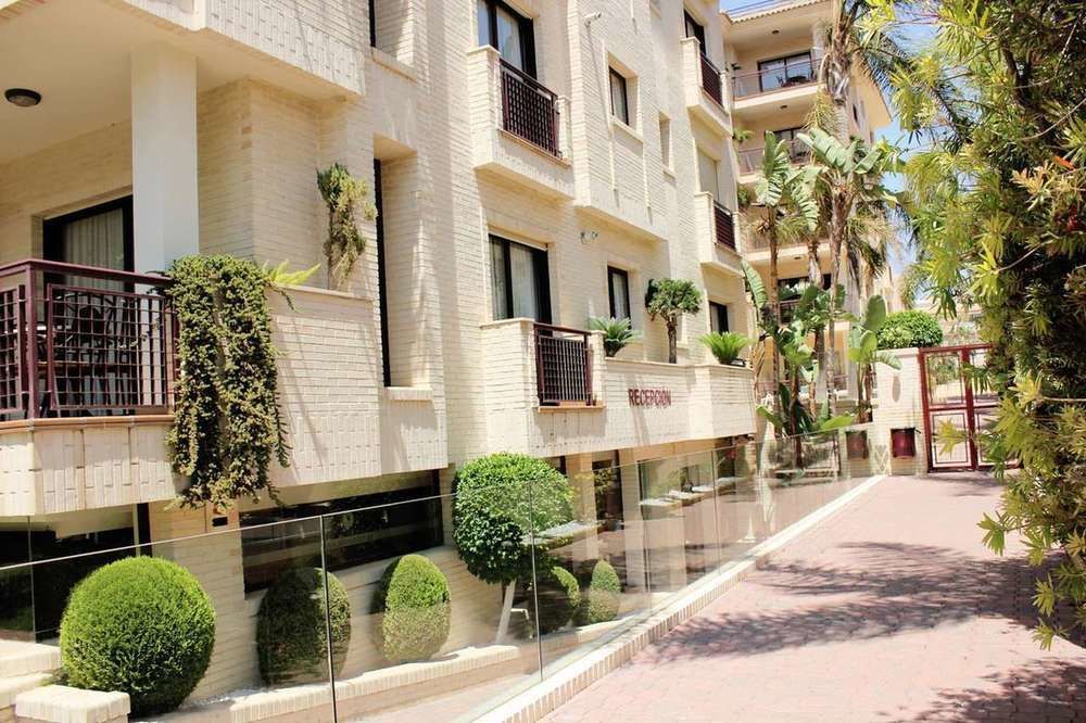 Apartamentos Albir Confort - Avenida III 알비르 외부 사진